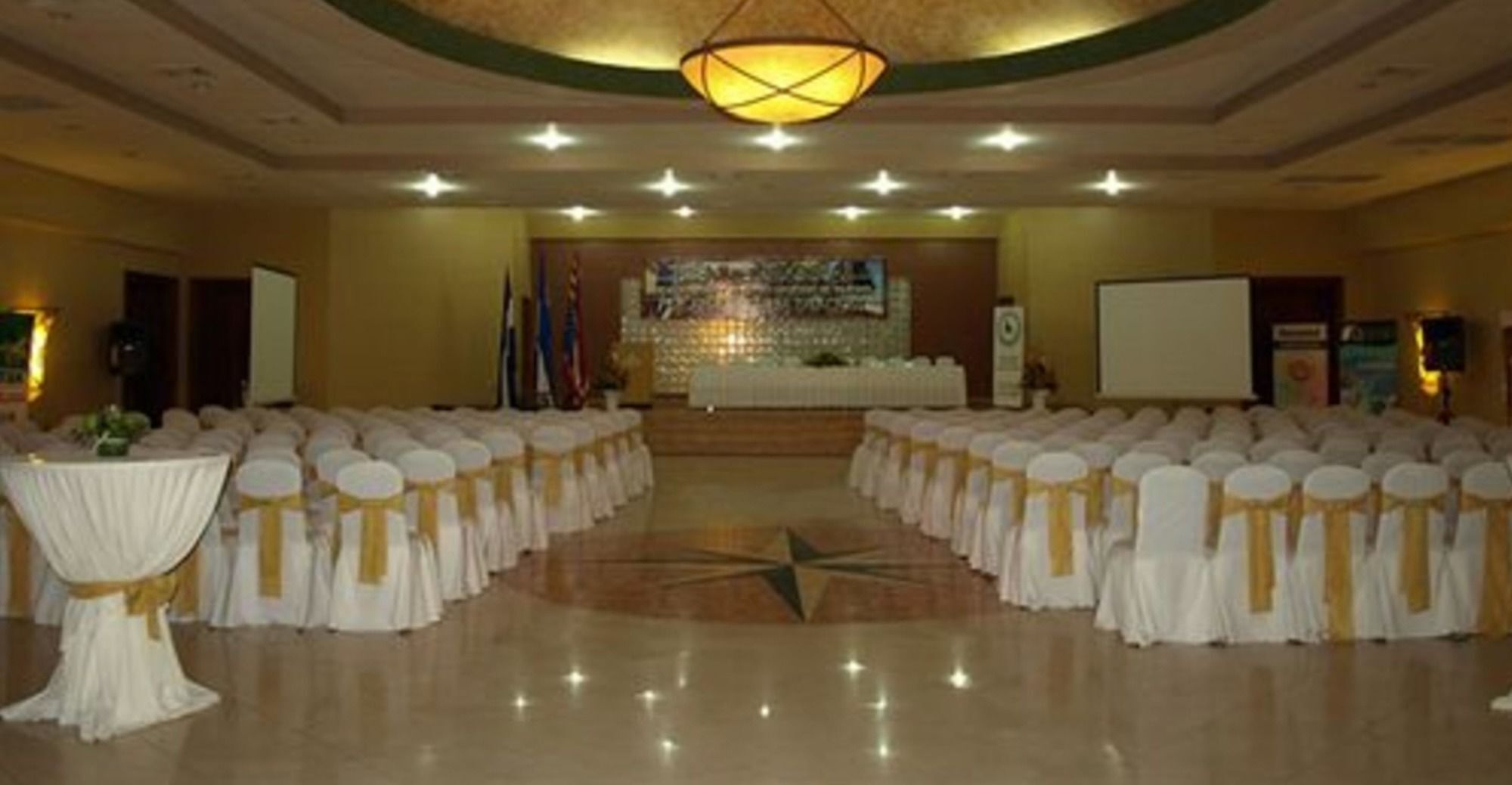 Hotel Quinta Real La Ceiba Exterior photo